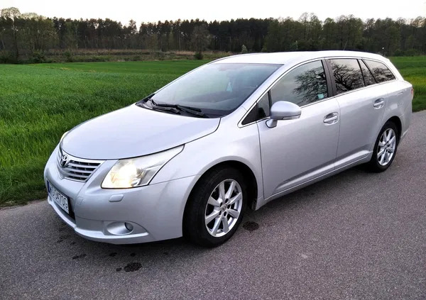 toyota avensis Toyota Avensis cena 27400 przebieg: 305000, rok produkcji 2011 z Garwolin